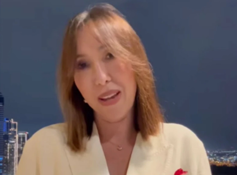 PRVO OGLAŠAVANJE JELENE JANKOVIĆ POSLE MEDIJSKE ILEGALE! Bivša teniserka se udala da doktora, žive miran život u Dubaiju, a evo kako danas izgleda! (FOTO)