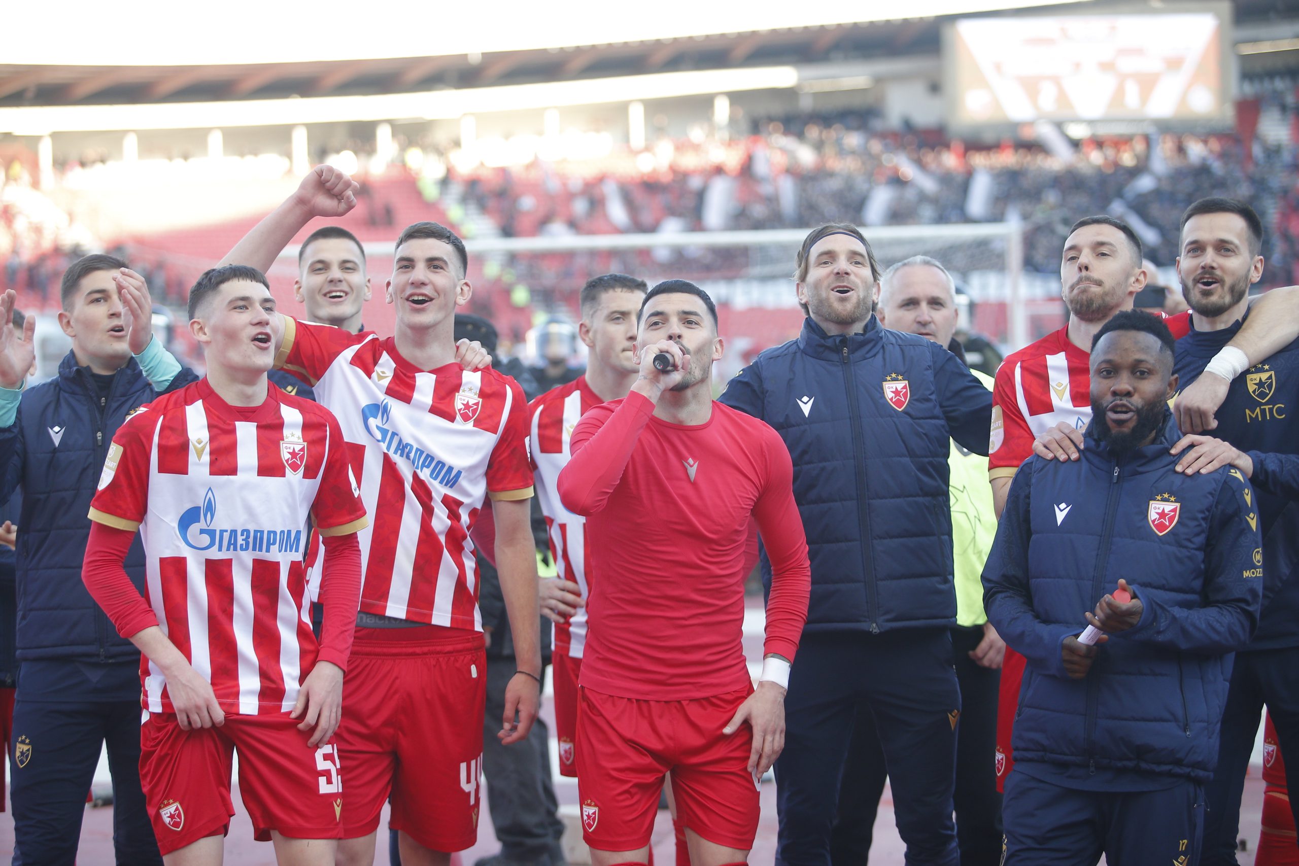 SADA JE SVE JASNO! Otkriveno koji GIGANTI dolaze u Kragujevac da GLEDAJU Zvezdinog fudbalera!