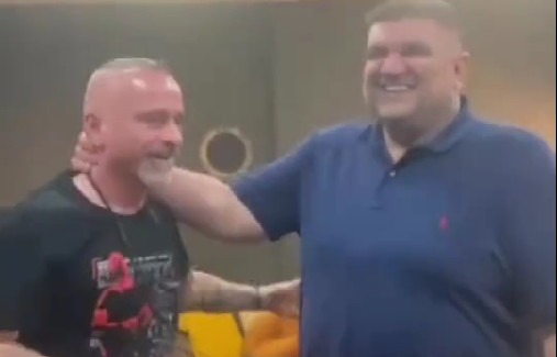 SUVA MEGAEKSKLUZIVA: SAŠA MIRKOVIĆ I EROS RAMAZZOTTI SPARINGUJU U BEKSTEJDŽU: Do sad NEVIĐENI VIDEO