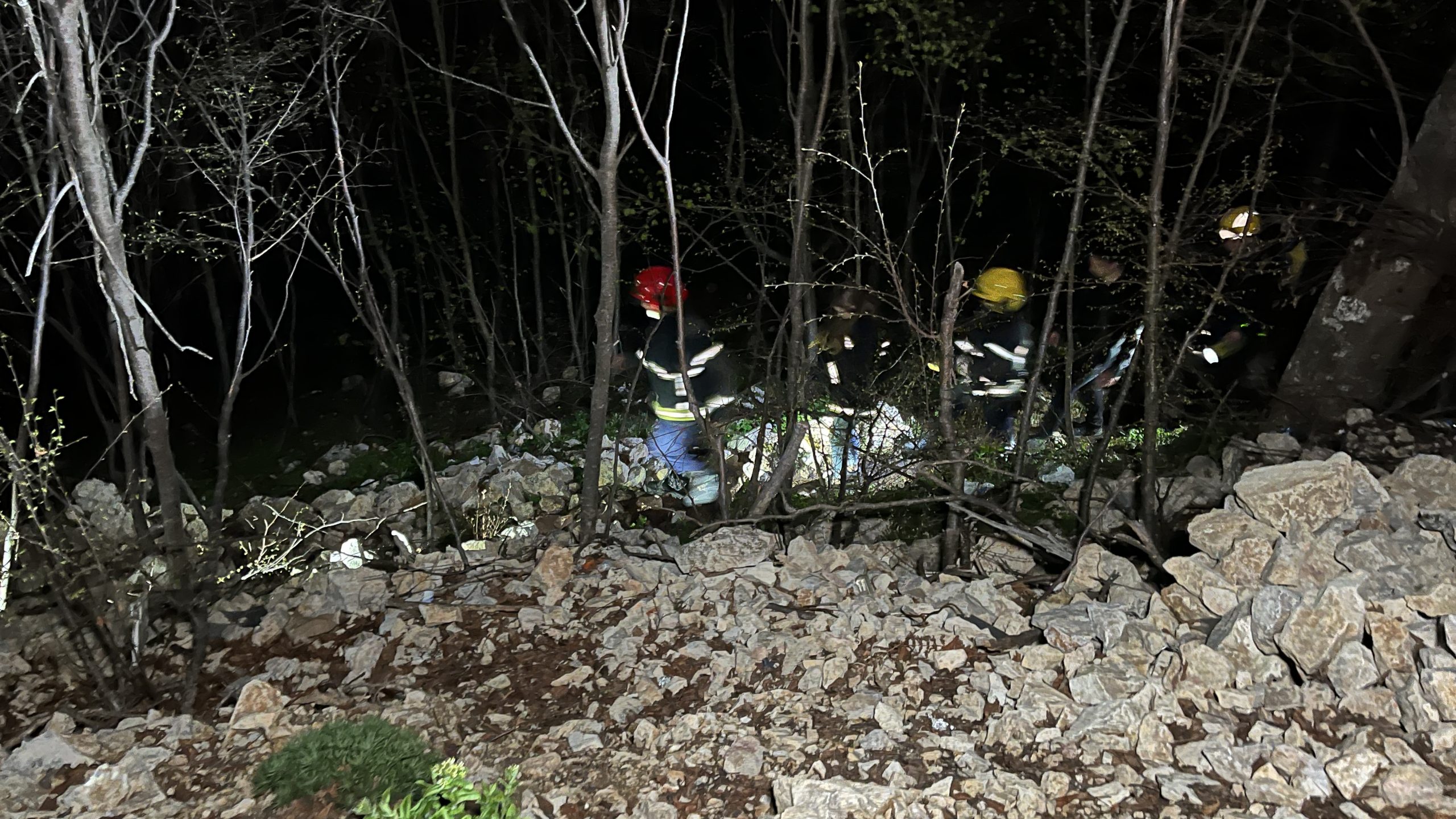 Nađeni momak i devojka izgubljeni na Kablaru! Spasavanje trajalo puna 4 sata!