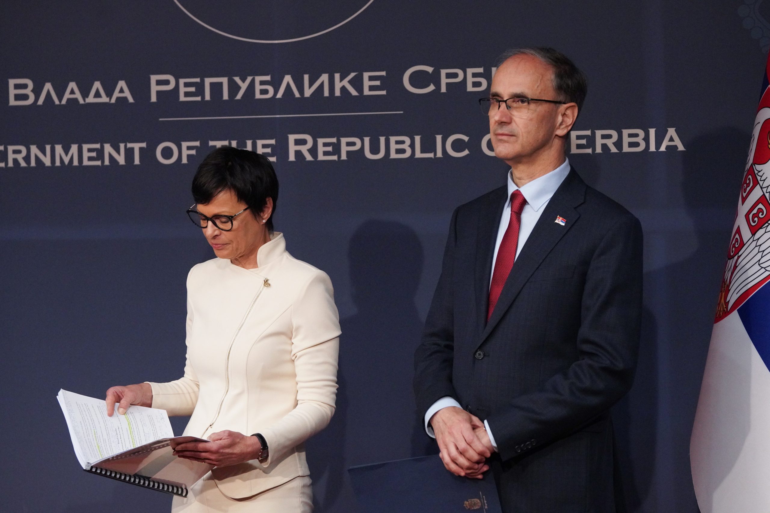 SRBIJA IMA MNOGO TOGA DA PONUDI EVROPI! Đuro Macut se sastao sa Martom Kos!
