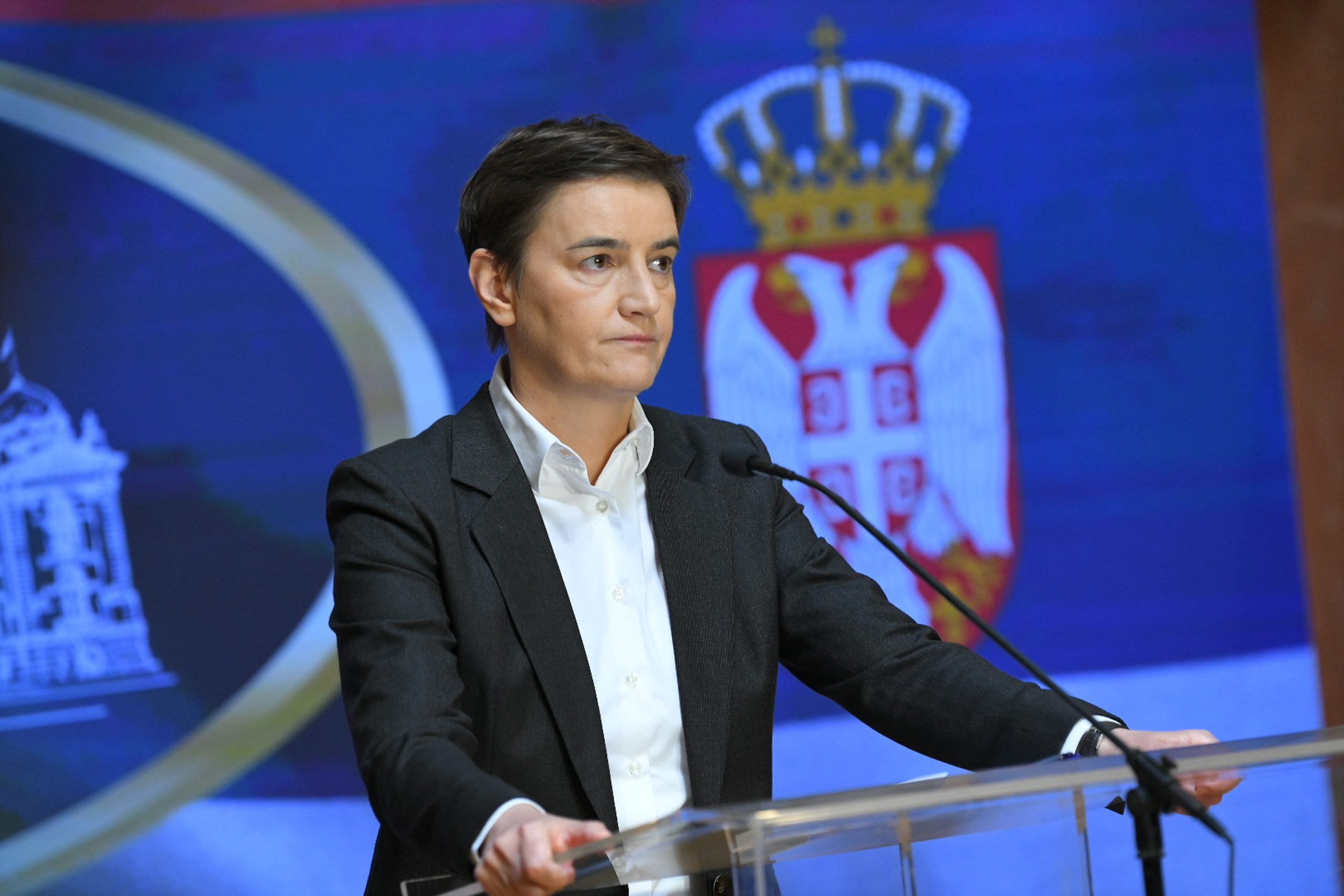 “Svaki put nađu sve bizarniji način da kritikuju predsednika ” Brnabić o navodima medija “Uvek isti narativ grupa za pritisak o sastancima Vučića sa svetskim liderima”