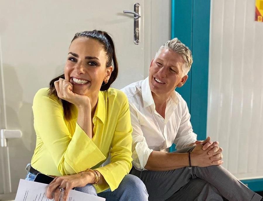 “MISLI DA ĆE GA ZADRŽATI JEDNIM DETETOM, A TROJE OSTAVIO” Ester spakovala kofere i napustila Nemačku u jeku skandala!