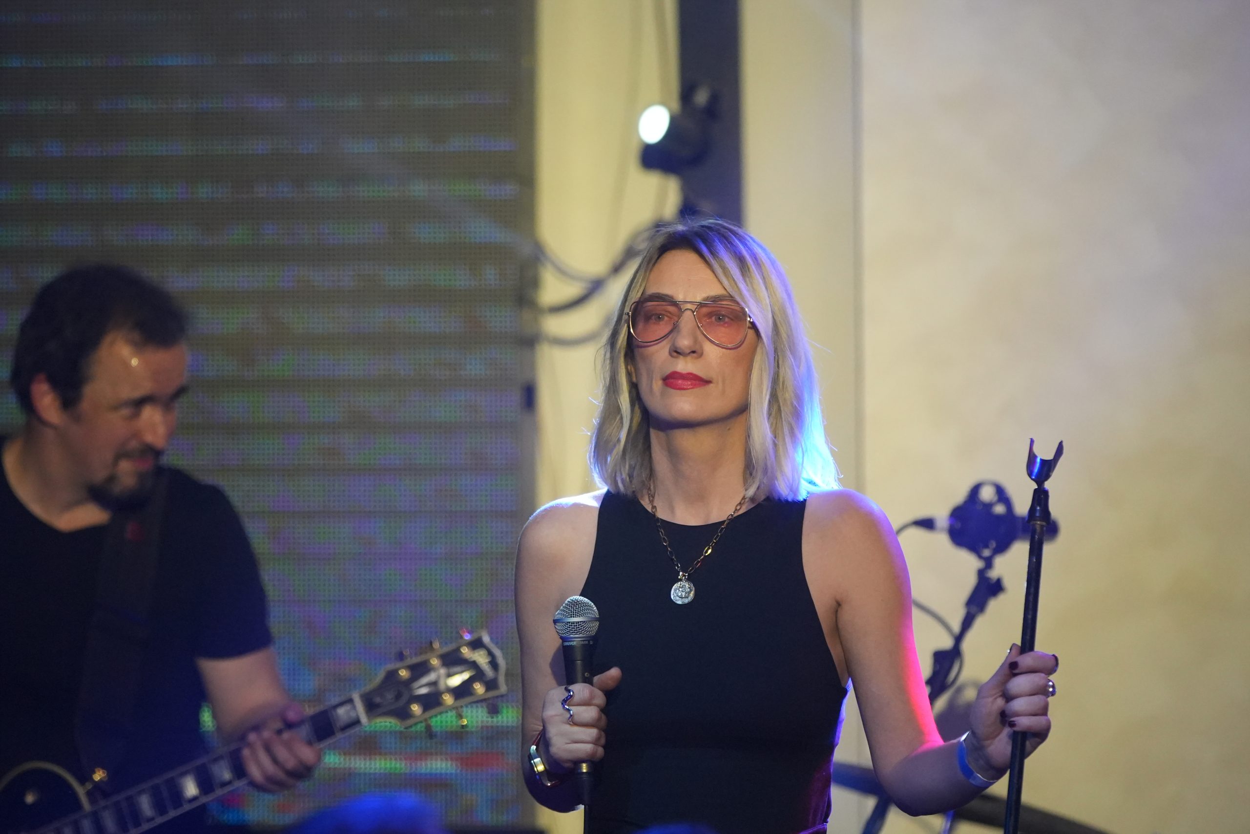 “HTELA SAM DA IH OKAČIM NA…” Pevačica nosila iste gaćice pred svaki nastup, procurili šok detalji njene INTIME!