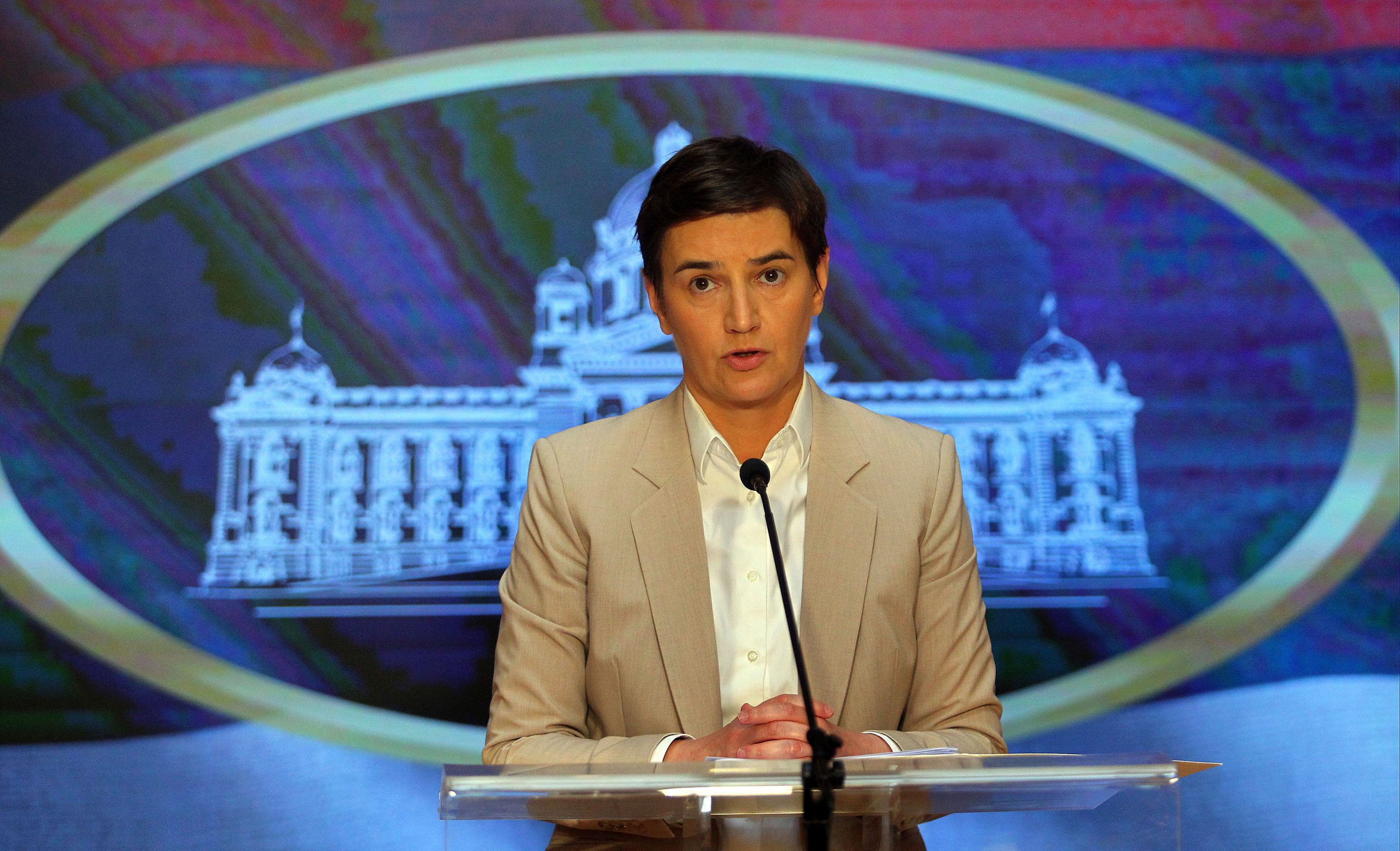 Ana Brnabić: “Samo 0,4 ODSTO SREDNJIH ŠKOLA je u potpunoj obustavi”