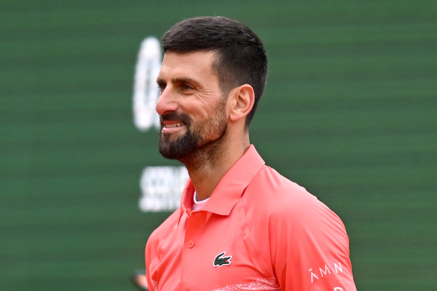 GROM IZ VEDRA NEBA: Novak na terenu pre Rolan Garosa!