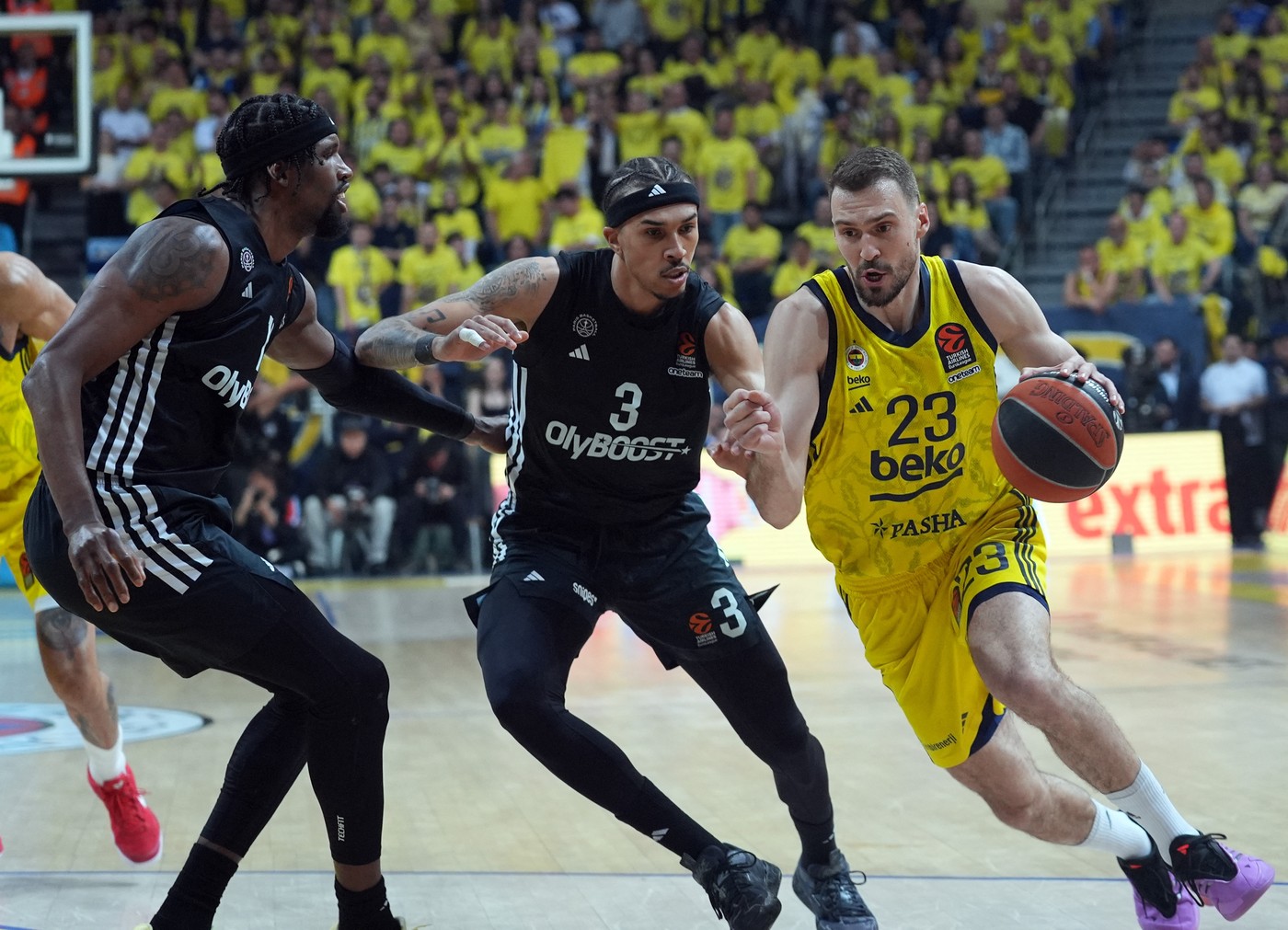 EVROLIGAŠKA DRAMA U ISTANBULU! Parižani PRETILI, ali je Gudurićev Fener ODBRANIO domaći teren!