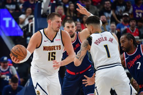 Denver trejd Porter Džunior