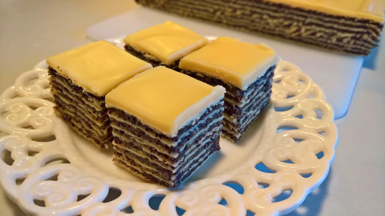 ROZEN TORTA SA MAKOM JE SJAJNA POSLASTICA! Probajte je, a pravi se ovako