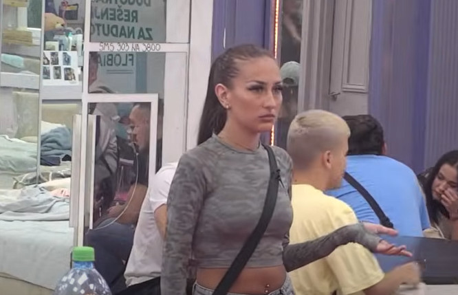 “GASILA MI JE TV” Stefani raskrinkala nove mračne detalje iz veze sa Matorom: “Zabranjivala mi je da idem u WC…”