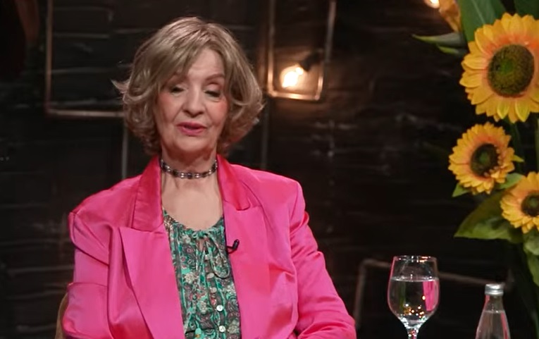 TUGA! “SAHRANILA SAM…!” Lepa Lukić u suzama: “Stavila sam  krstaču i idem na svaki pomen!”