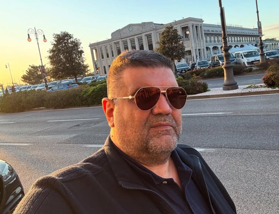 SAŠA MIRKOVIĆ SE OGLASIO VAŽNOM PORUKOM IZ TRSTA! Najavio audiciju za Hype Zvezde u Zagrebu – ovo ne smete da PROPUSTITE!