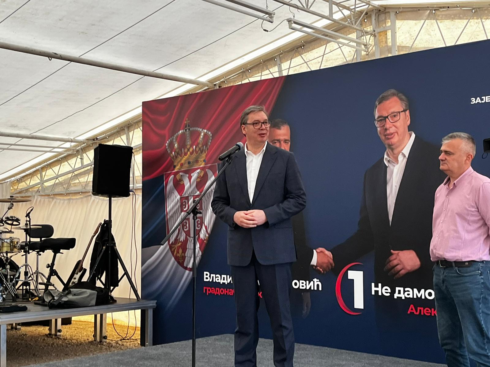 VELIKO POVEĆANJE PLATA I PENZIJA! Predsednik Vučić u Zaječaru obradovao građane!
