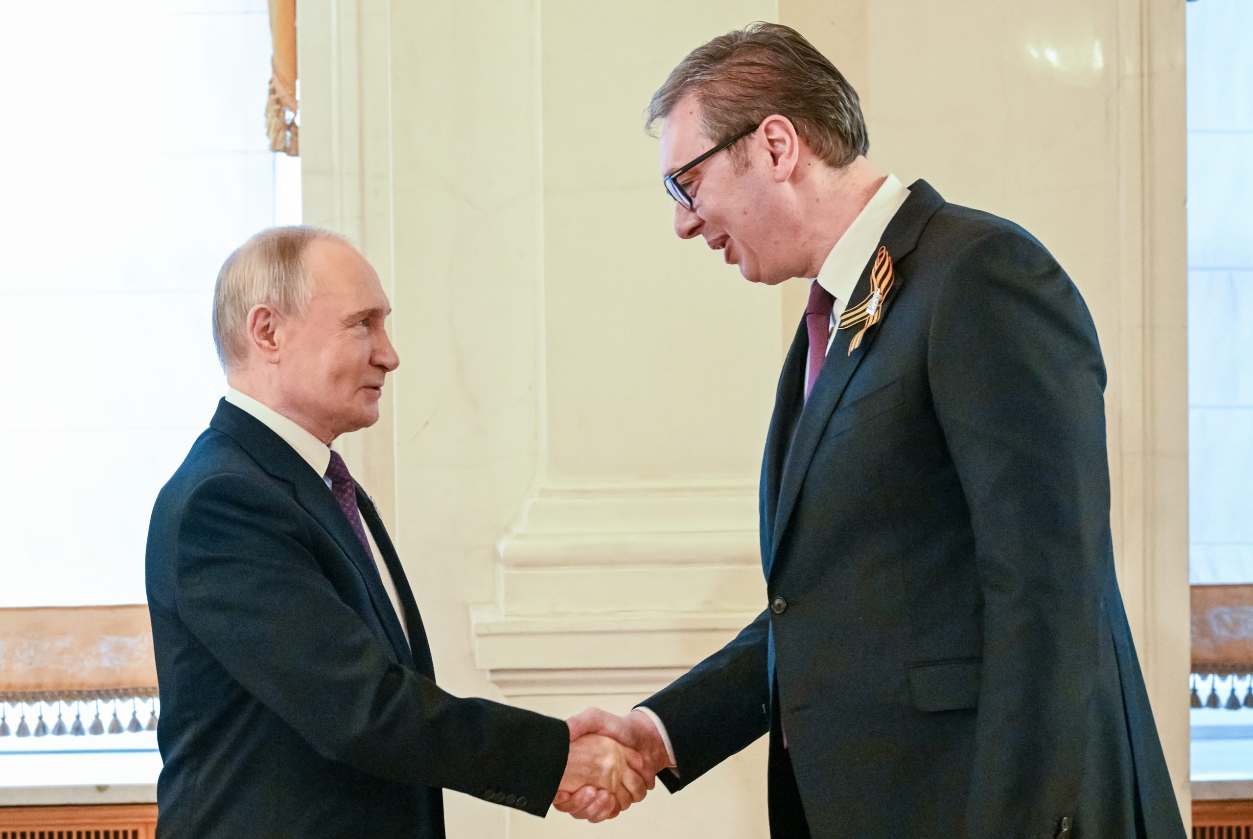 PREDSEDNIK VUČIĆ STIGAO NA PARADU POBEDE U MOSKVI! Dočekao ga Vladimir Putin