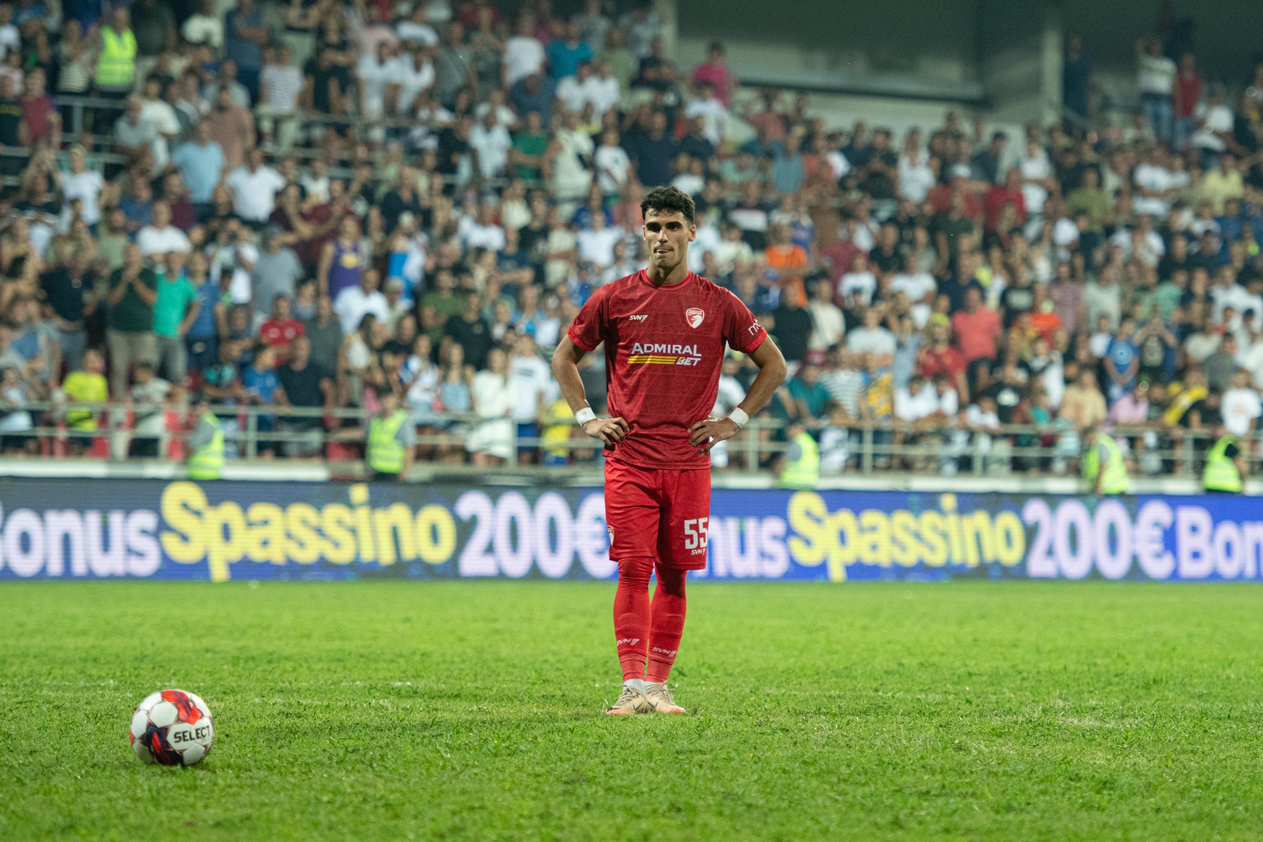 GEST MILUTINA ZAPREPASTIO SRBIJU! Fudbaler dao gol pa načinio SRAMAN potez! (VIDEO)