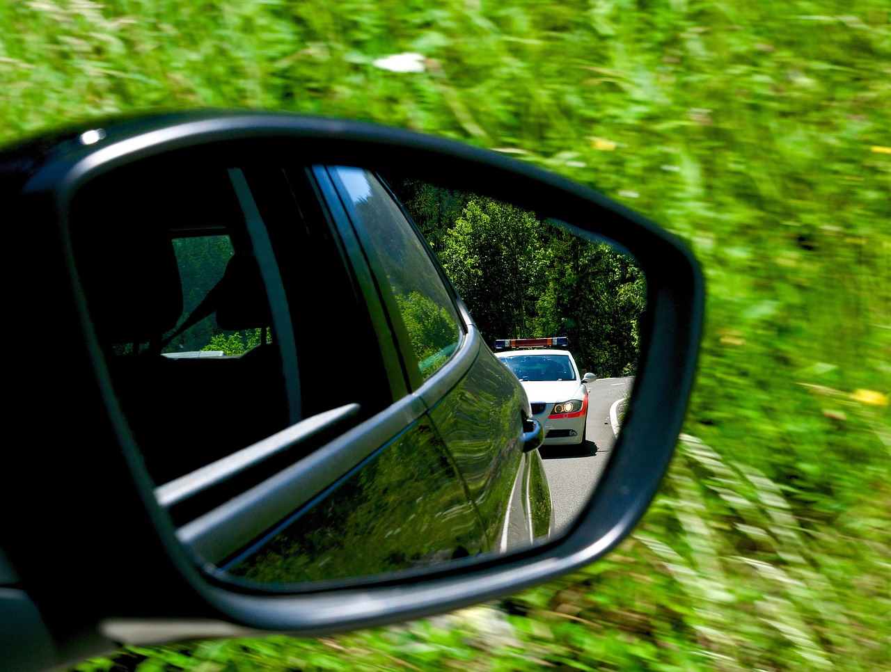Uhapšeni osumnjičeni za krađu saobraćajnih znakova sa auto-puta!