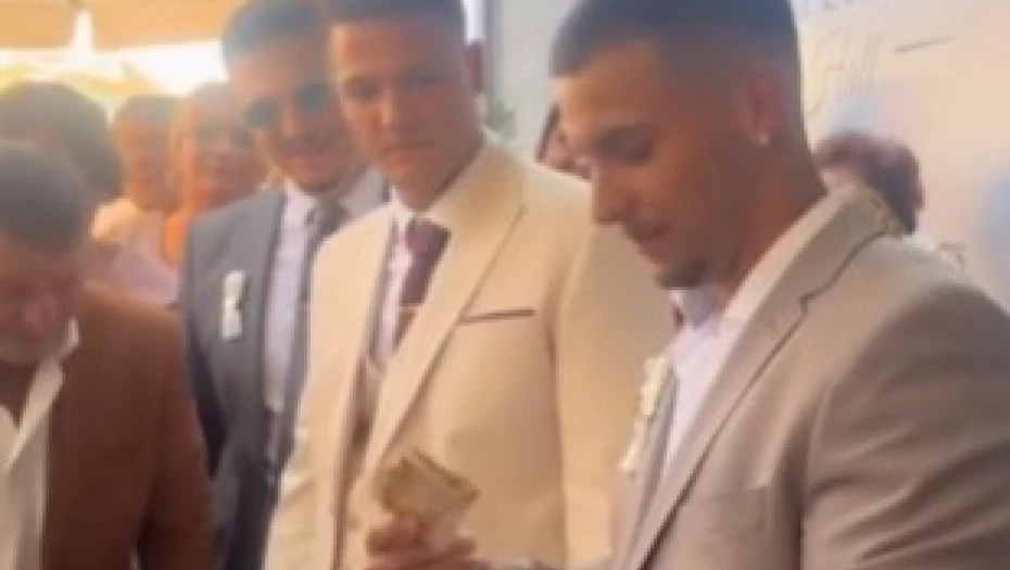 “DAJEM VAM JE, ALI POD JEDNIM USLOVOM…“ Dirljiva scena na srpskoj svadbi RASPLAKALA region: Ovako je mladin brat sve OSTAVI BEZ REČI