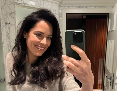 ANA IVANOVIĆ SE SKINULA Pokazala čime raspolaže NAKON RAZVODA, samo dve trake na bikiniju (FOTO)