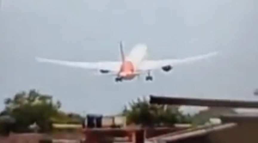 NIJE IMAO ŠANSE DA POLETI! Stravičan snimak PADA AVIONA (VIDEO)