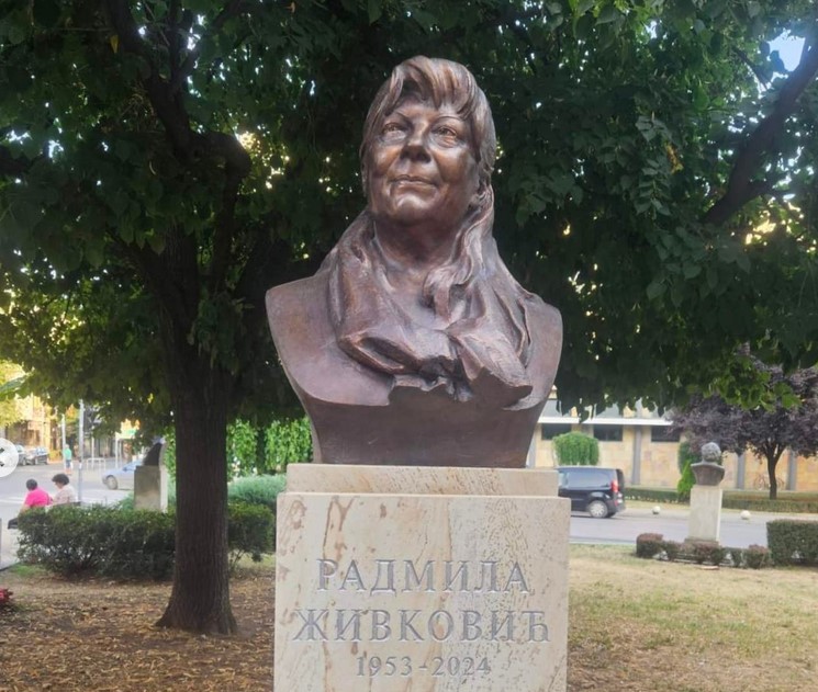 Na Vidovdan otkrivena bista Radmili Živković u Kruševcu!