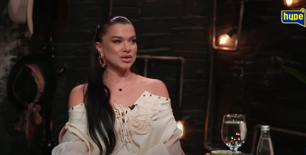 “TATA JE UZIMAO NOVAC OD BRATA I MENE I DAVAO NA KOCKU!” Pevačica Milica Ristić preživela pakao u porodici!