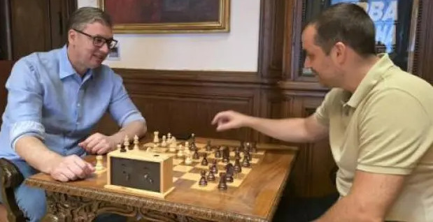 PREDSEDNIK VUČIĆ SE UPRAVO OGLASIO: „Upravo iz predsedništva!“