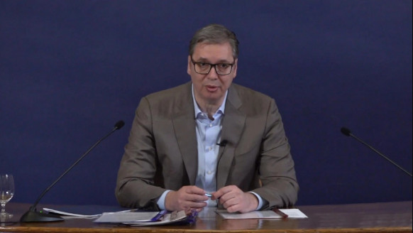 PREDSEDNIK VUČIĆ OBJAVIO SJAJNE VESTI! Otvaramo 5 fabrika u naredna tri meseca!