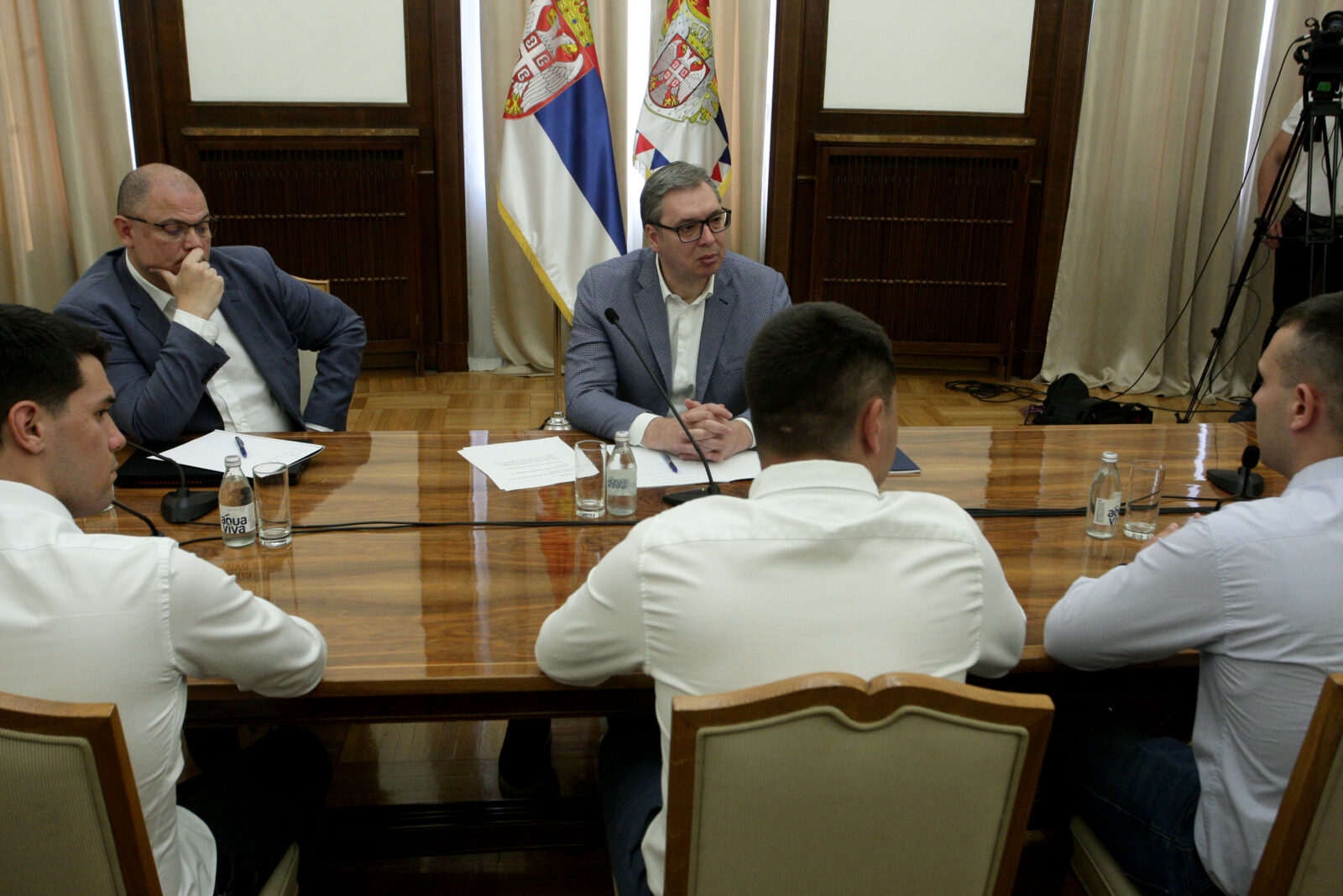 VUČIĆ: „VEOMA SAM ZABRINUT ZBOG NAJAVE STUDENTA IZ PARKA DA HOĆE DA ŠTRAJKUJU GLAĐU“