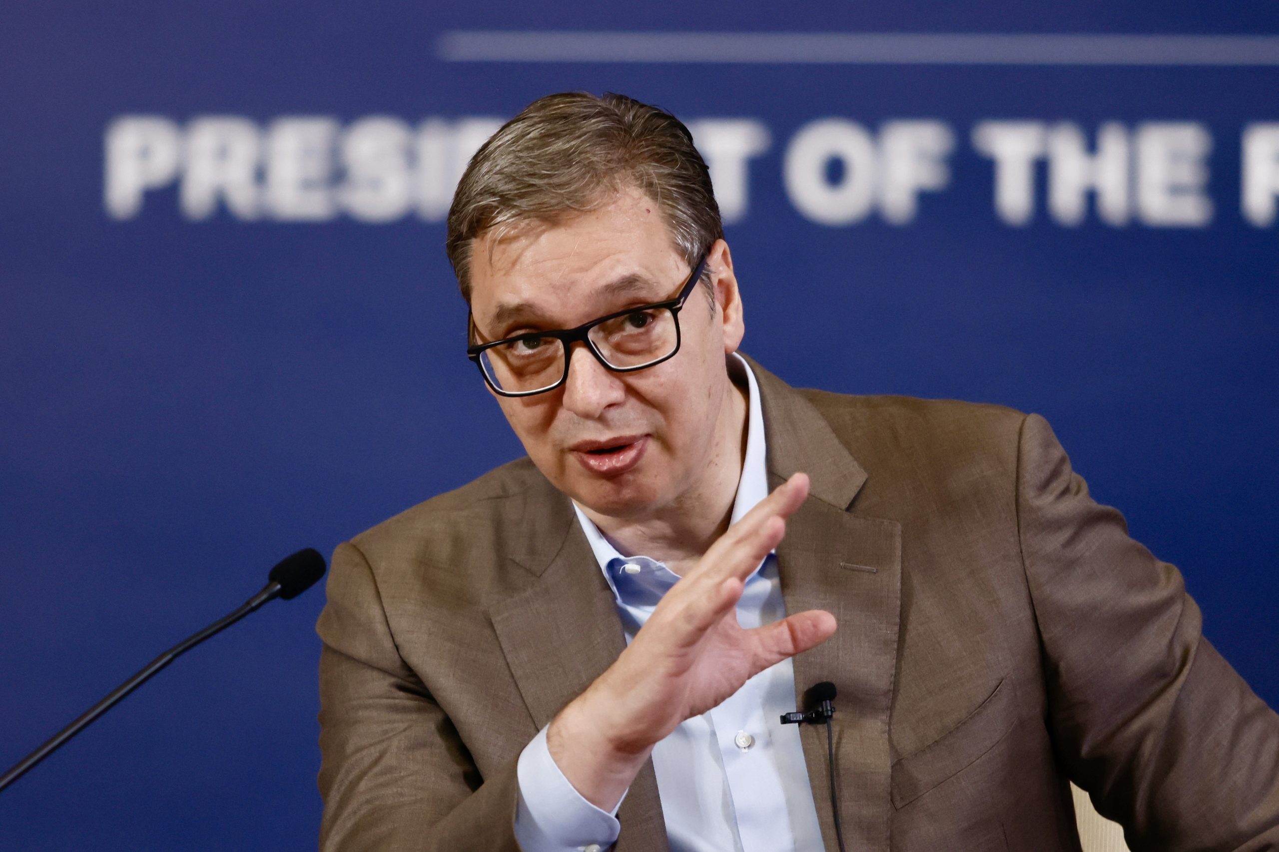 „USLOVI DO SADA NEVIĐENI, DOVODILI SU BATINAŠE KOJI SU PRETILI STANOVNIŠTVU“ Vučić o izborima u Kosjeriću i Zaječaru