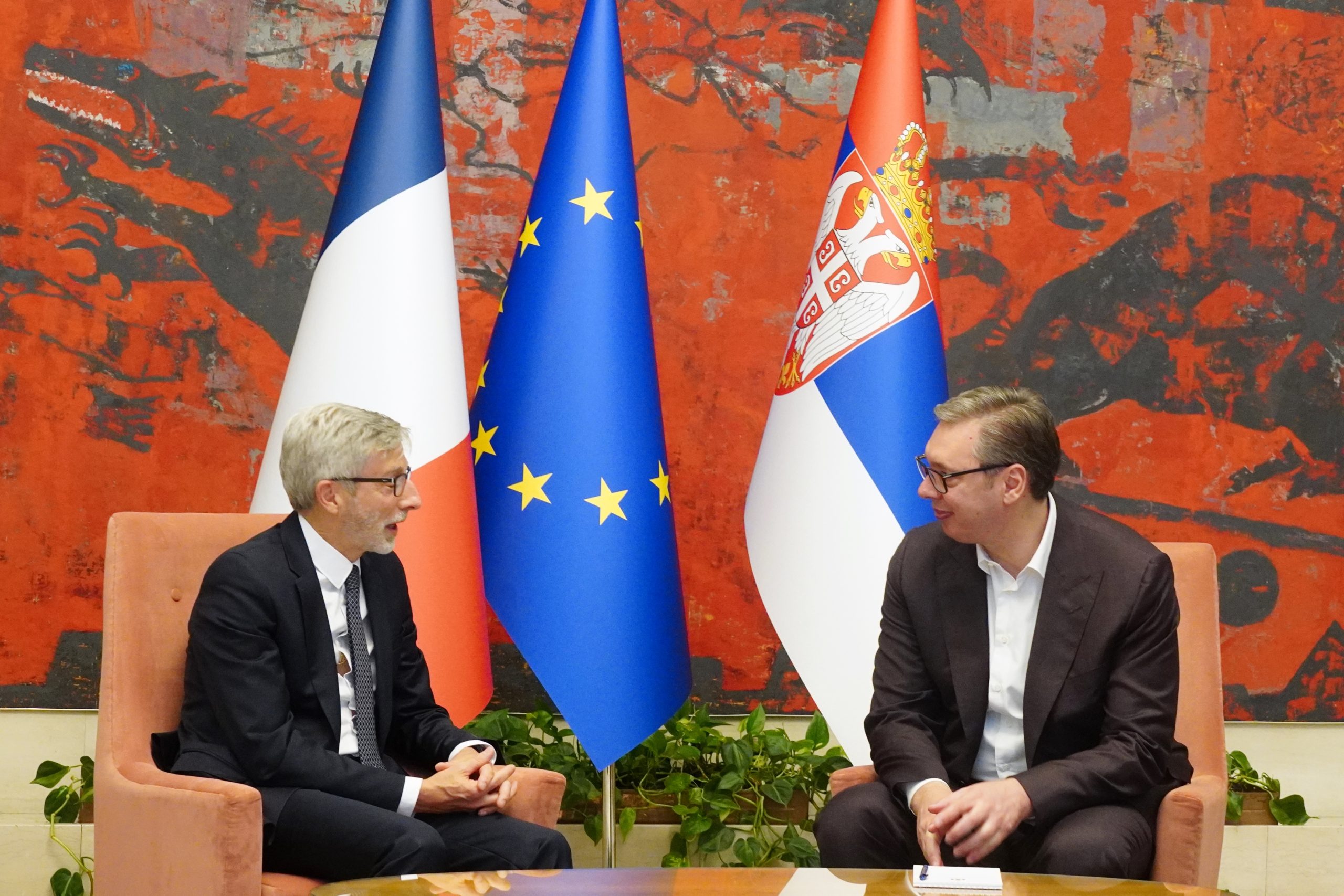 Vučić primio ambasadora Francuske u oproštajnu posetu!