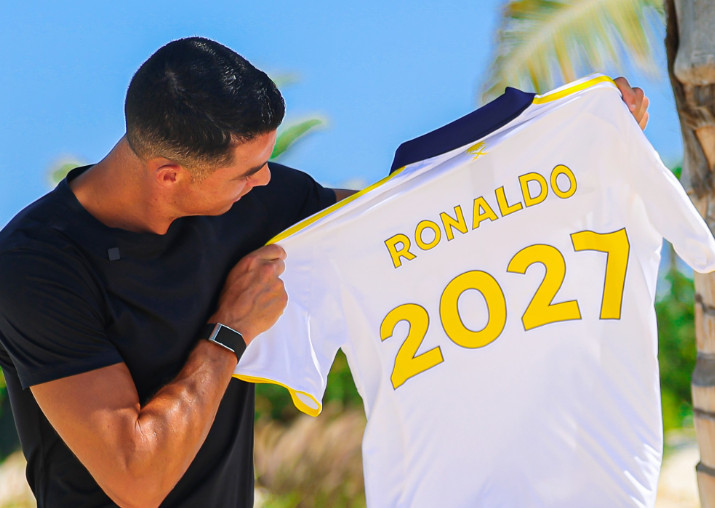 DETALJI RONALDOVOG MEGA UGOVORA: Po minutu 400 evra, bonusi za sve živo, baštovani, kuvari, avion…