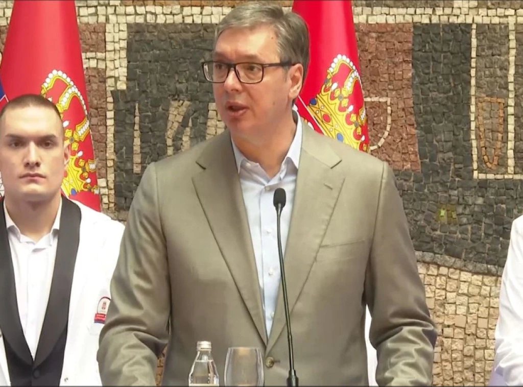 Vučić na ceremoniji: „Država Srbija veruje u vas“