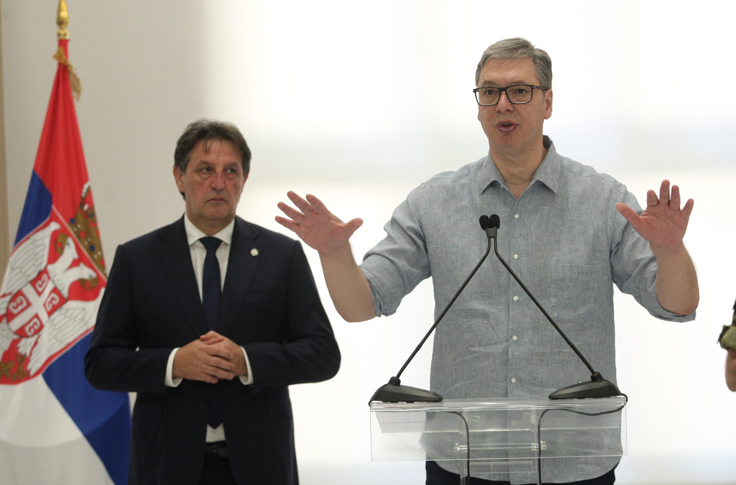 Vučić se obratio nakon sastanka sa vojnim vrhom: Snažimo svoju zemlju i znamo da pravila ne postoje, a pravdu i pravo zaboravite