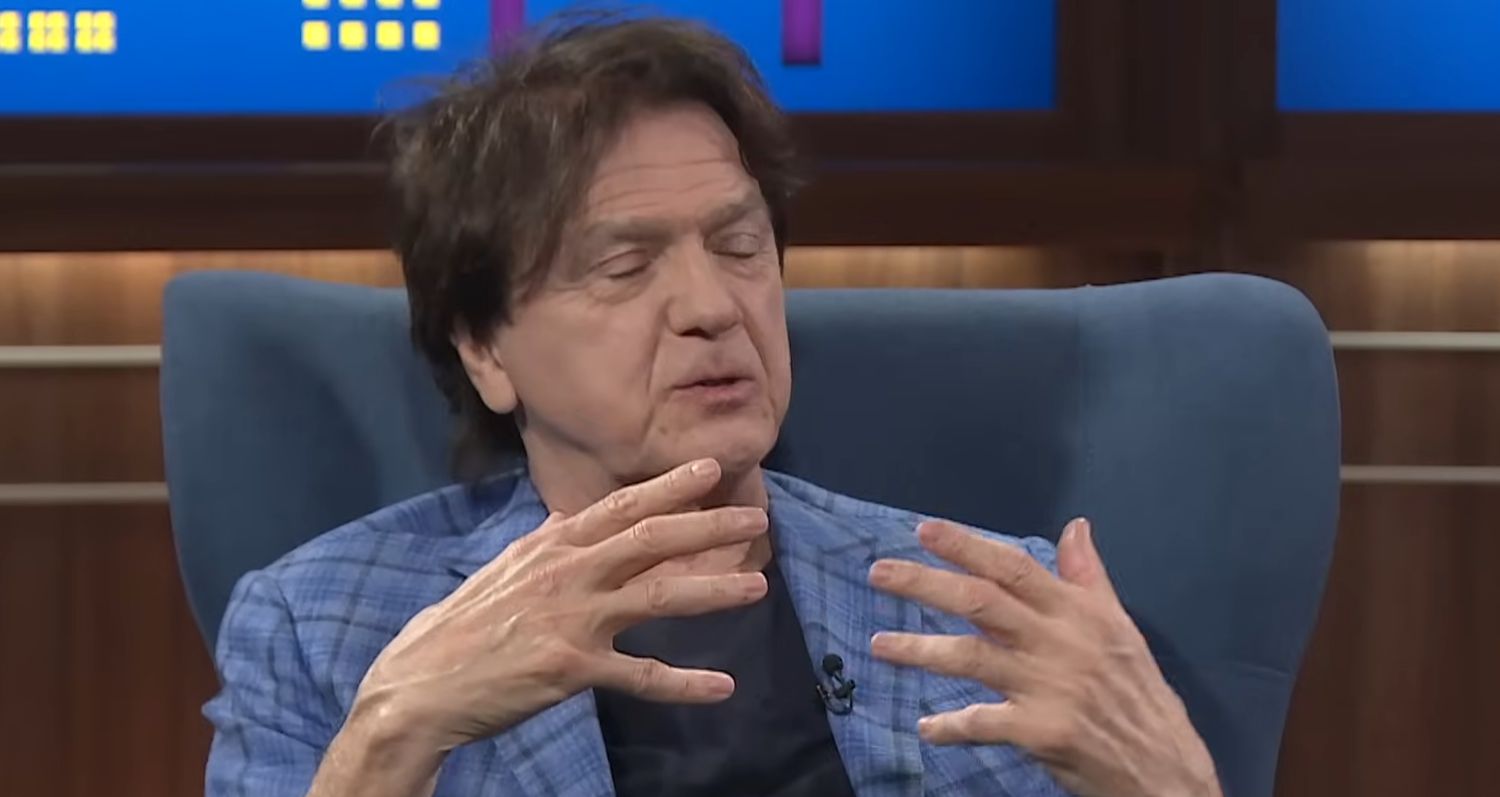 PIJANI ČOLA ZAMUCKUJE U EMISIJI! „JA, KEMAL MOETO…“ Pevač posrnuo, šta mu se dešava?! (VIDEO)