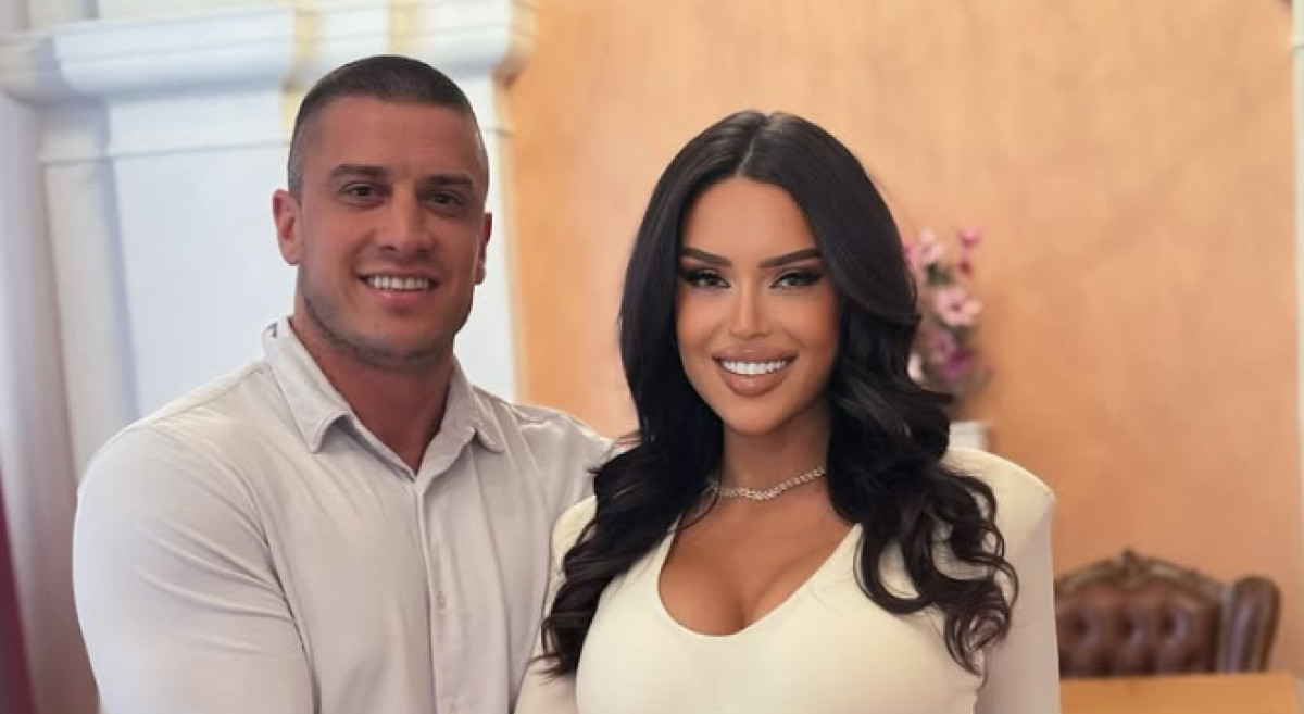 SKINULA SE ŽENA DAVIDA DRAGOJEVIĆA MESEC DANA NAKON POROĐAJA! Svi gledaju i ne veruju koliko dobro izgleda! (FOTO)