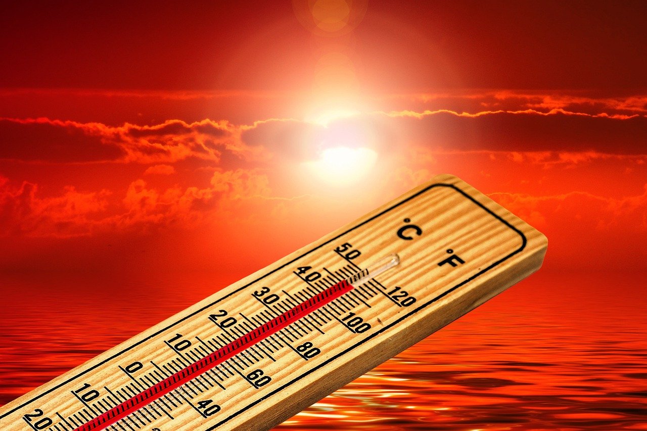 EVROPA SE PRŽI, TEMPERATURE DIVLJAJU: U NEKIM ZEMLJAMA PREKO 46°C! Evo šta čeka Srbiju?