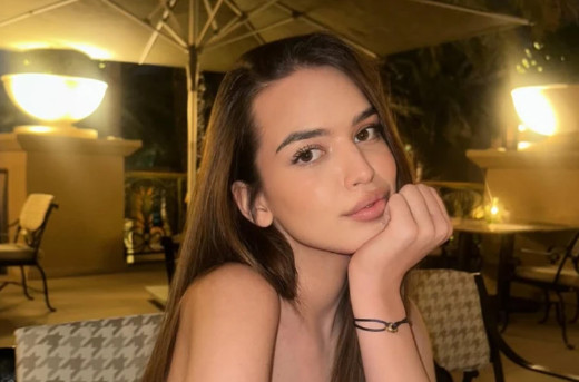 SVI GLEDAJU U ĆERKU NATAŠE BEKVALAC Dekolte i prorezi koji oduzimaju dah, Hana nikad provokativnija (FOTO)