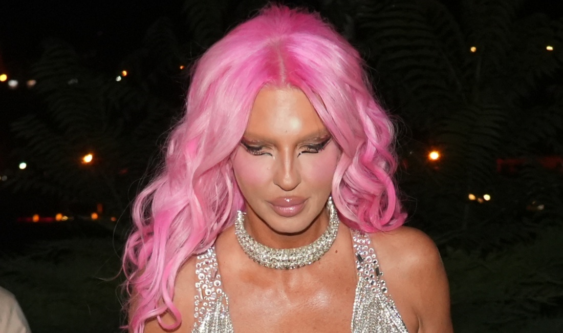 JELENA KARLEUŠA PROLAZI KROZ HOROR Evo šta se sada desilo pevačici, nije mogla ni da nasluti