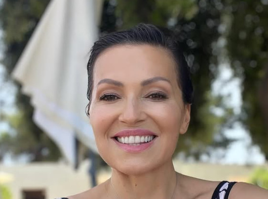 ZAR SE OVAKO IDE NA PLAŽU?! Nina Badrić šokirala izdanjem, mreže se usijale!