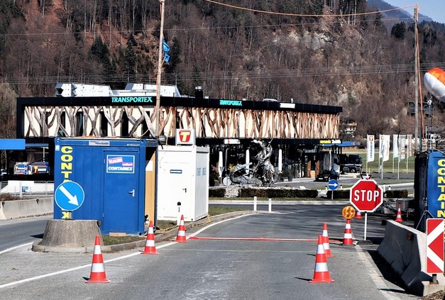 PAKAO SRPSKIH TURISTA NA EVZONIJU!