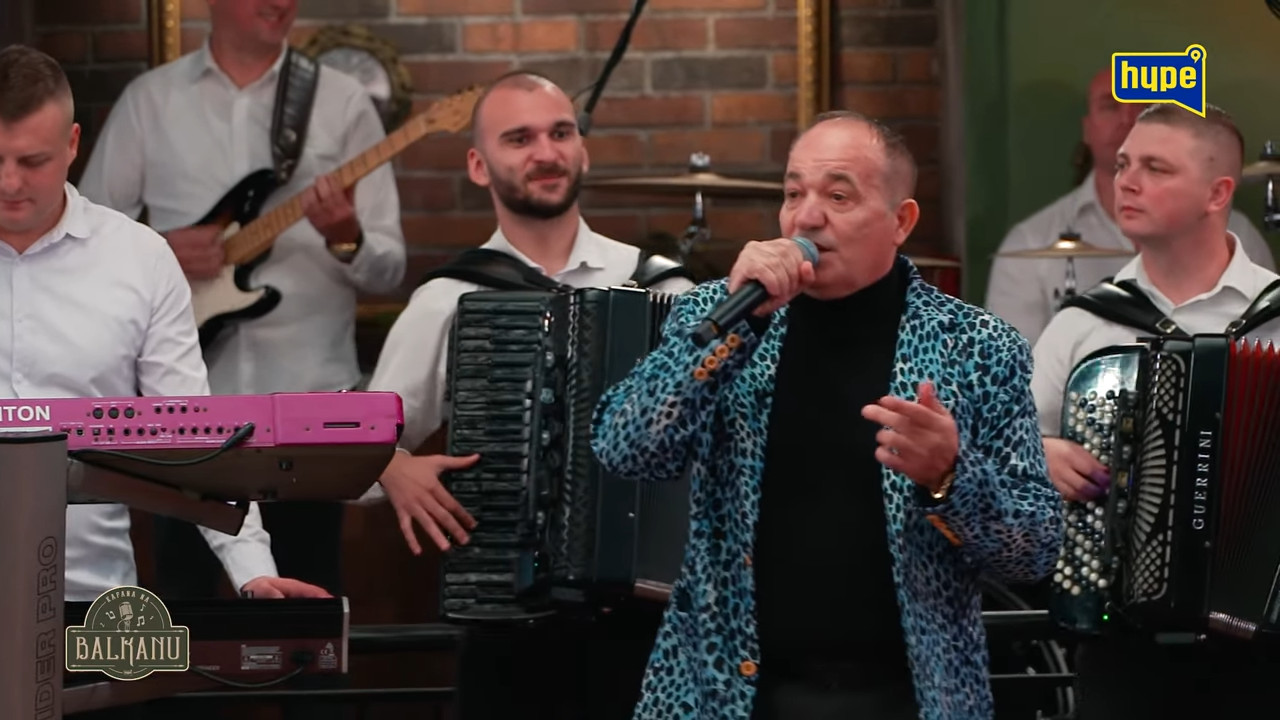 „SESTRA I MAJKA SU MI UMRLE ZA 6 MESECI“ Pevač o tragediji, ubrzo mu je umrla žena!