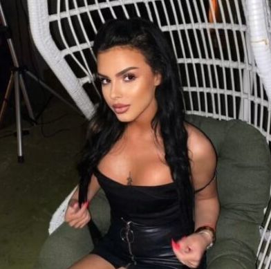 ANITA U VRUĆEM IZDANJU SA NOVIM DEČKOM! Evo šta su još radili – posle raskida sa Anđelom starleta blista! (FOTO)