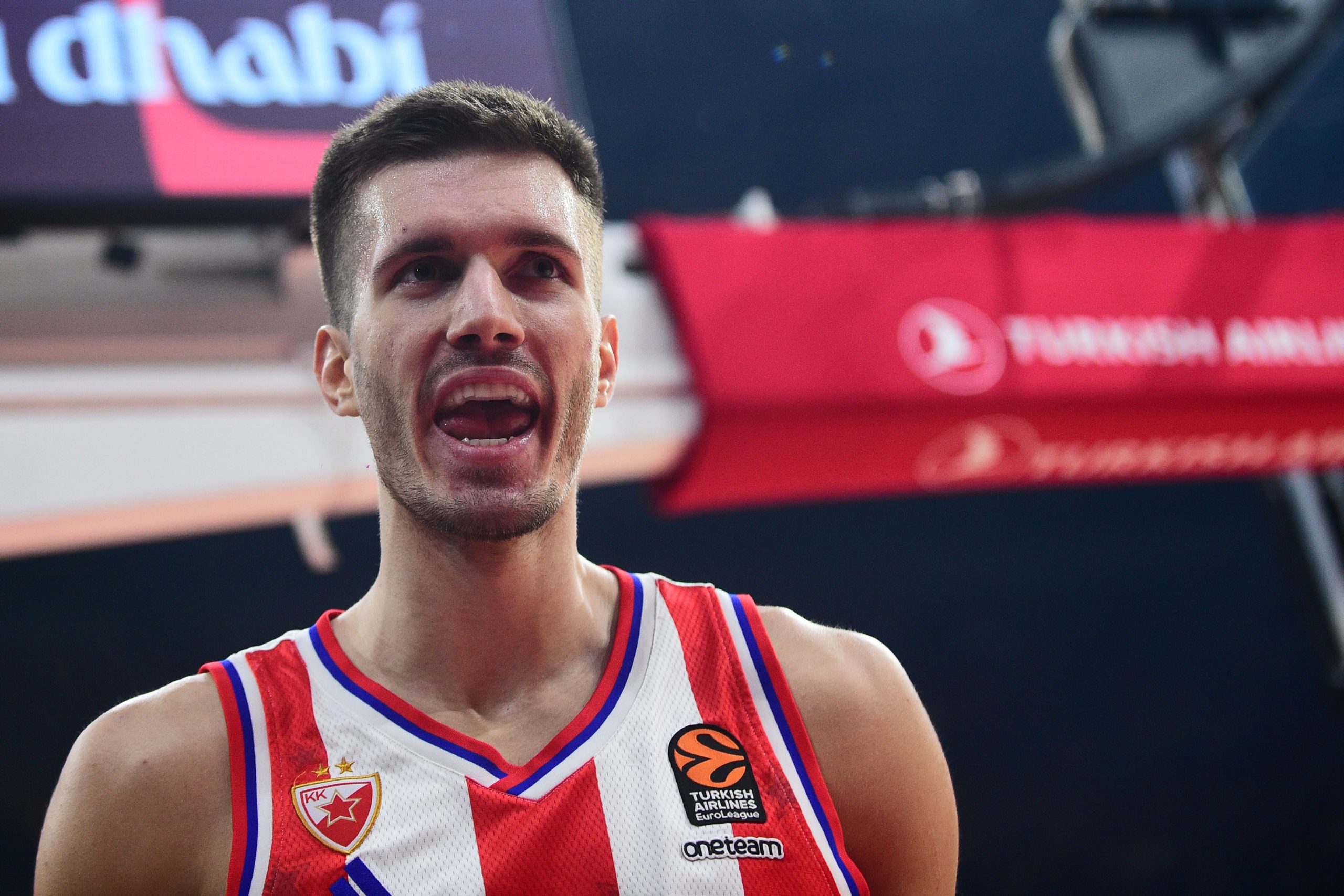 RODE SLETELE NA „KALIŠ“! Najbolji igrač Zvezde postao OTAC! Filip i Tijana bebi dali PRELEPO IME!