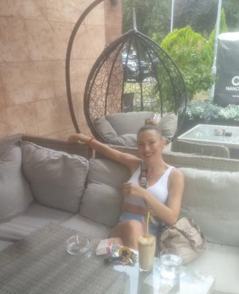 DEVEDESETIH BILA GLAVNA RIBA SA SESTROM SINDI! Evo kako danas izgleda Nevena Models (FOTO)