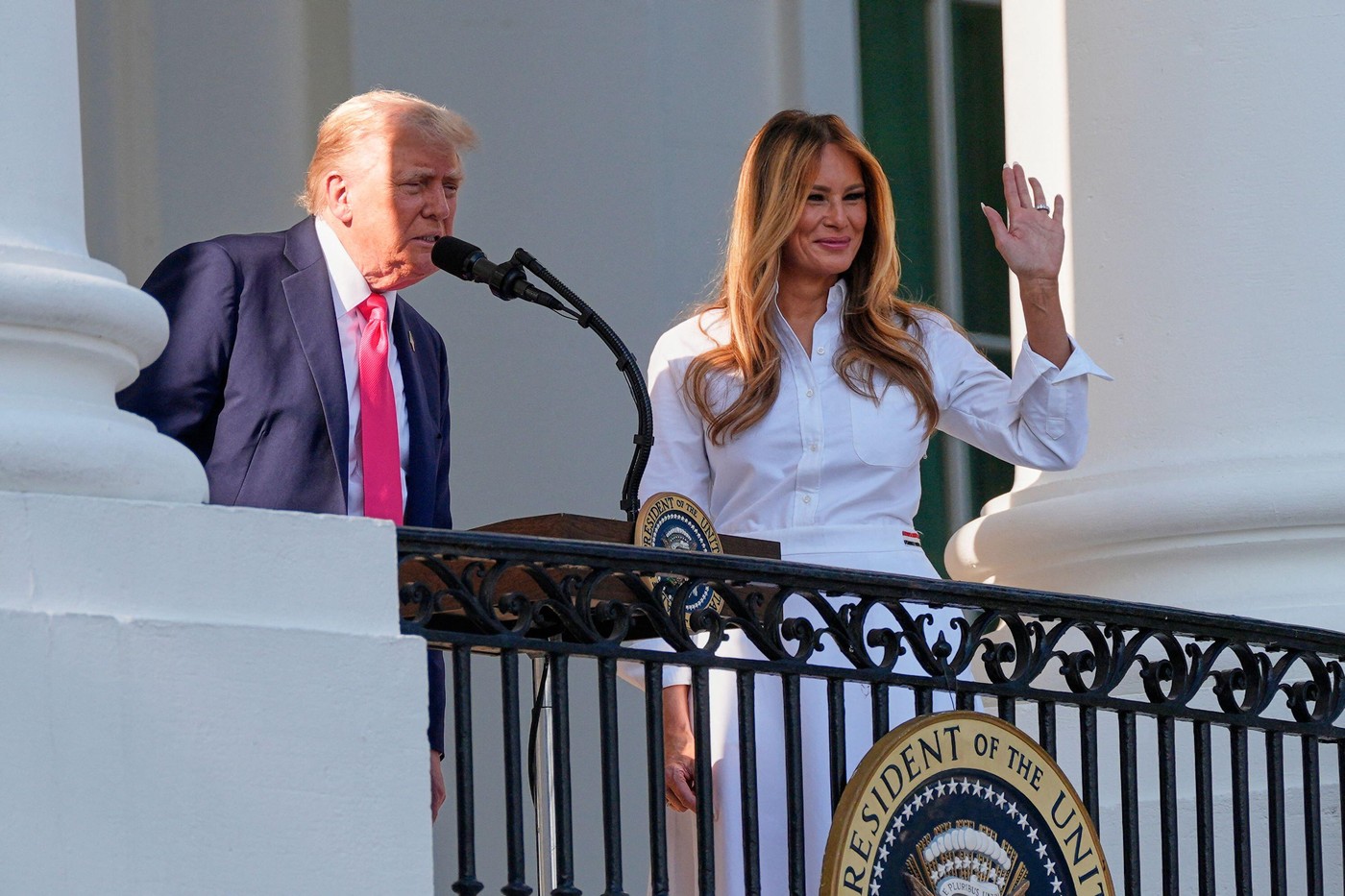 DONALD MELANIJU ZOVE VRLO UVRNUTIM NADIMCIMA: Ovako joj se obraća kada niko ne gleda!