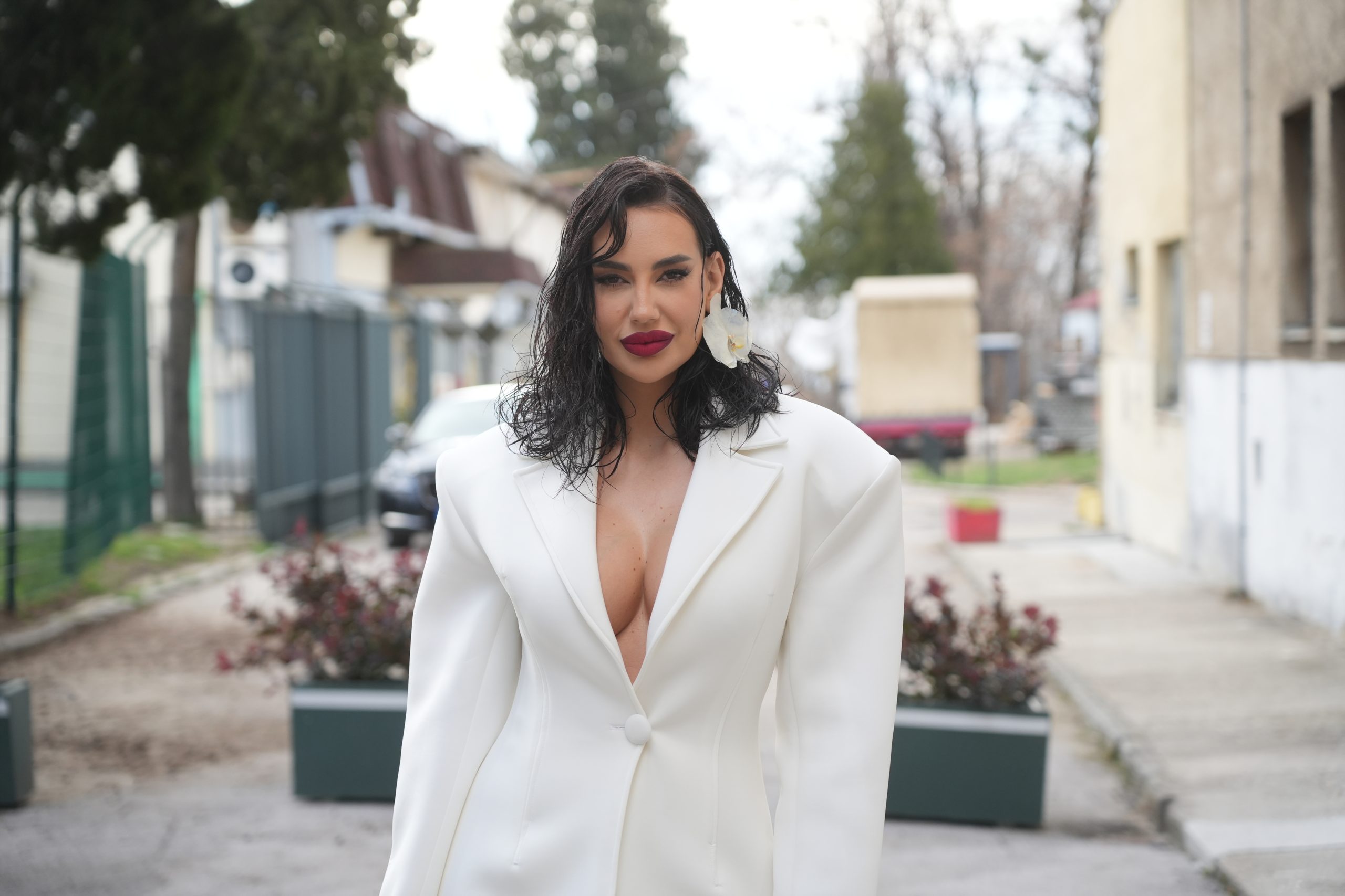 BEZ FILTERA I ŠMINKE! Skinula se Katarina Grujić, grudi u prvom planu, prizor oduzima dah (FOTO)