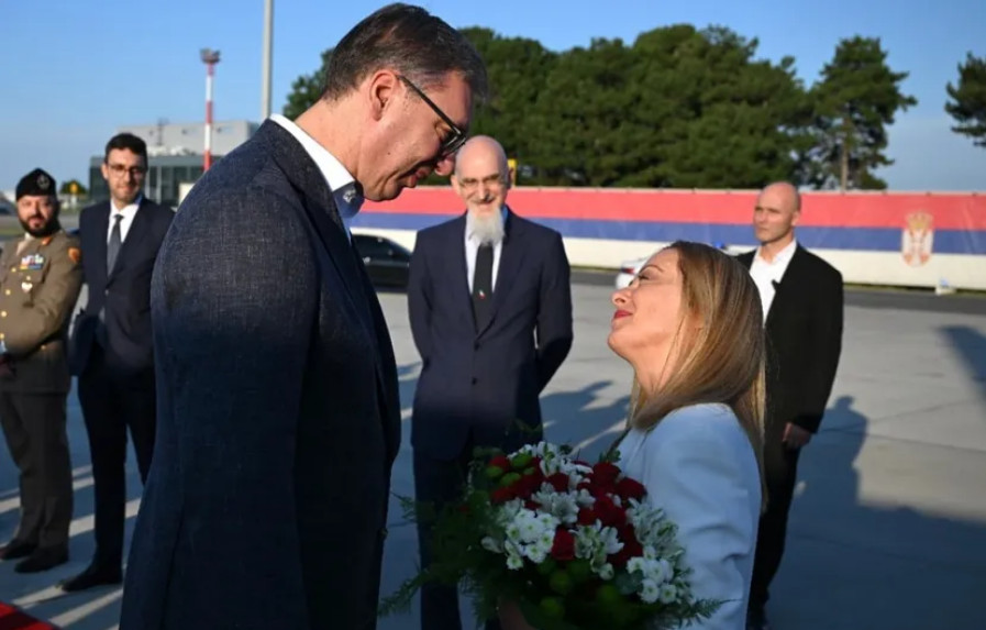 PREDSEDNIK VUČIĆ SVEČANO UGOSTIO ĐORĐU MELONI „Ova poseta je poruka poverenja i zajedničke vizije budućnosti“