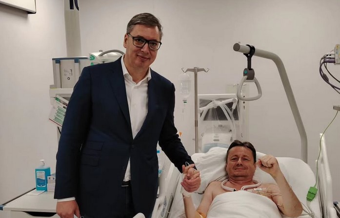„DARKO NESALOMIVI“: Predsednik Vučić objavio fotografiju sa ministrom iz bolnice!
