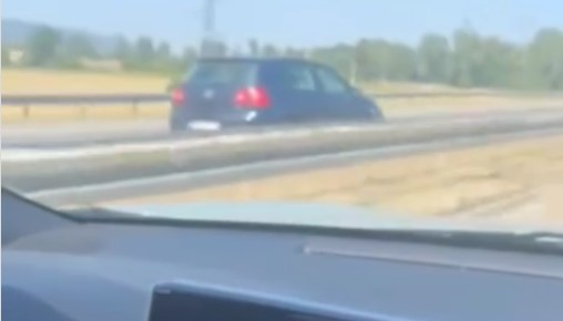 VOZAČI OPREZ! HAOS NA AUTO-PUTU! Bahati vozač vozi suprotnom trakom u smeru ka Nišu! (VIDEO)