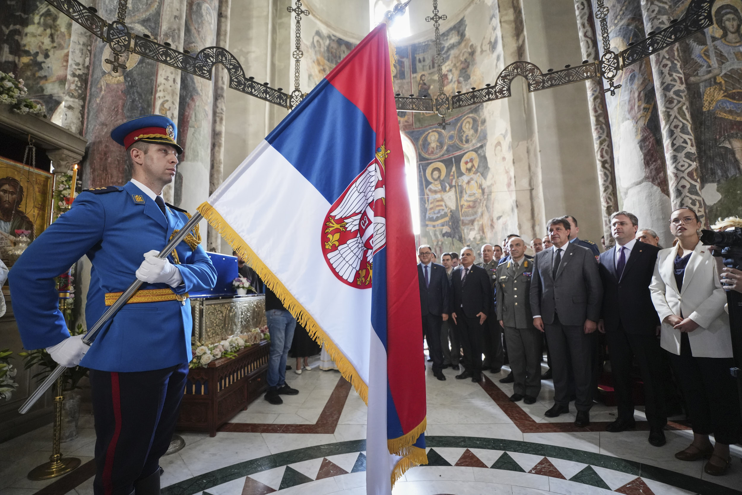 DRŽAVNA CEREMONIJA U MANASTIRU MANASIJA!